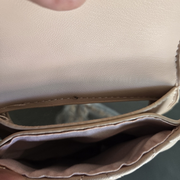 Studio Badgley Mischka Quilted Silver Studded Phone Case Tan - Picture 5 of 7